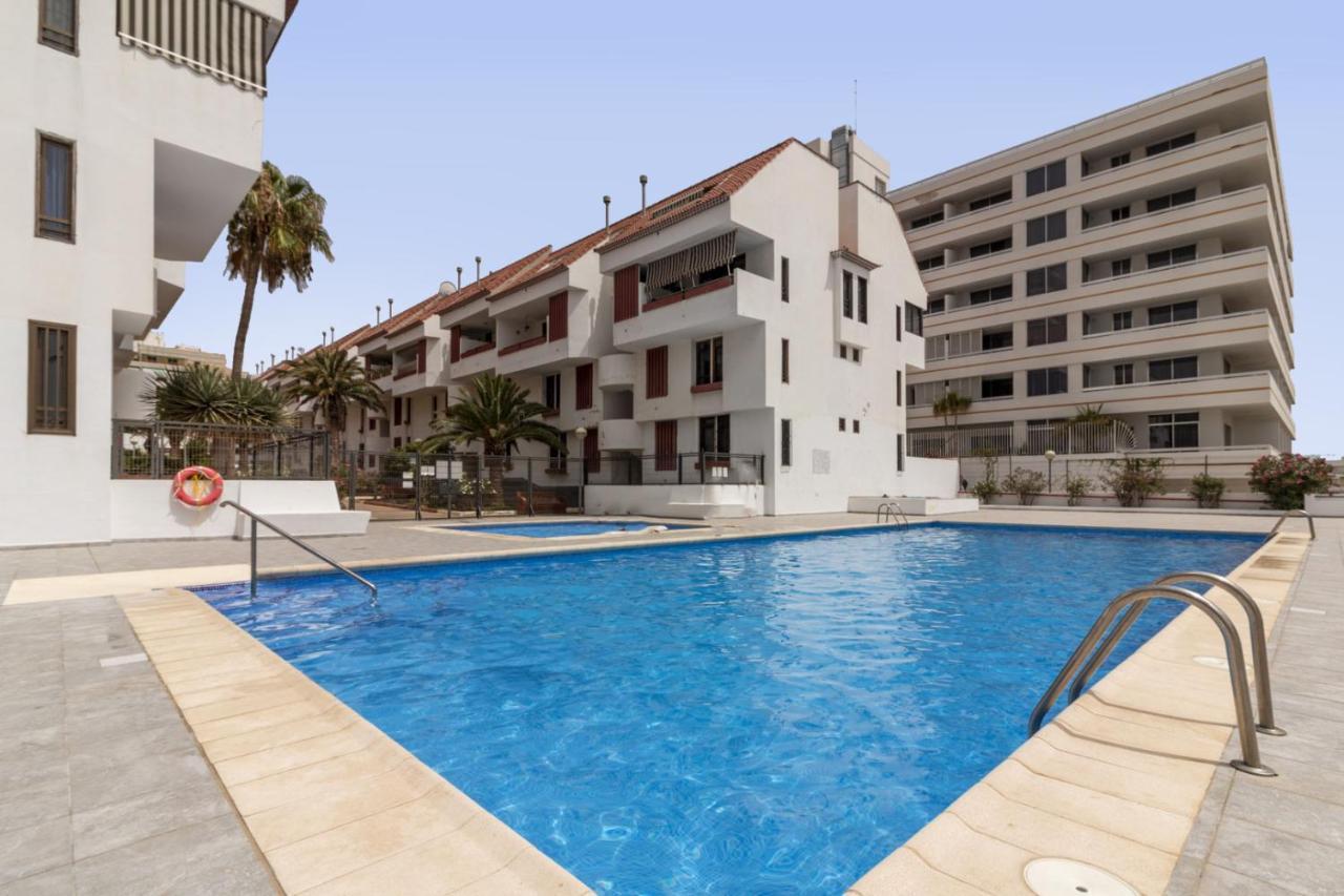 ארונה Homeforguest New Modern Apartment With Pool מראה חיצוני תמונה
